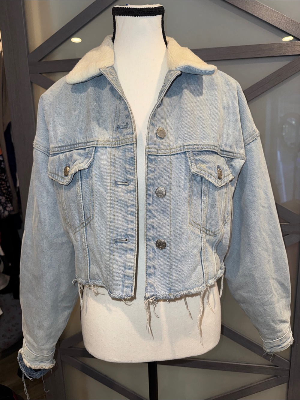 Zara Light Blue Denim Jacket with Cream Sherpa Collar/Interior